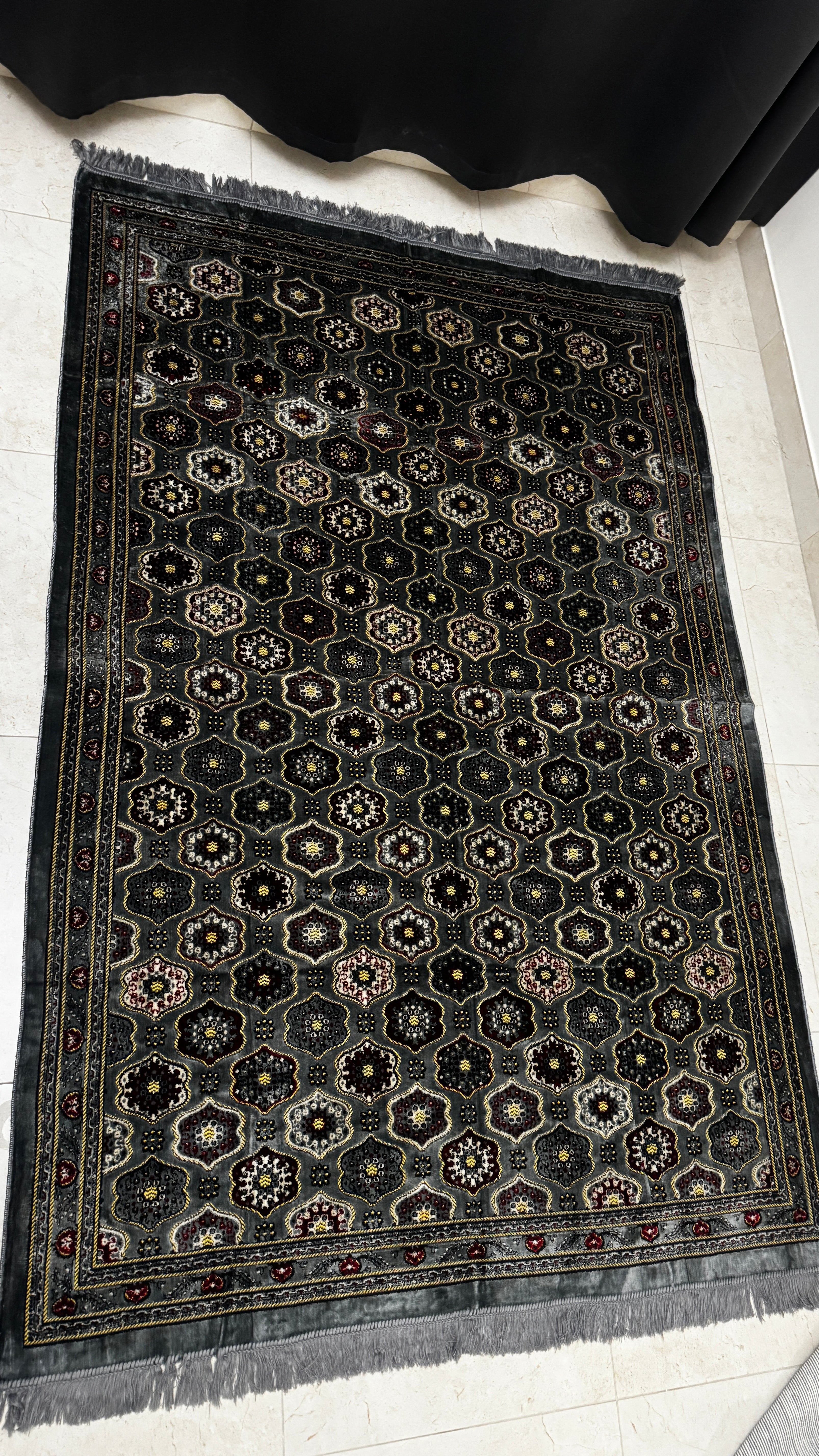 Gray Carpet – Elegant Gold & Red Patterns