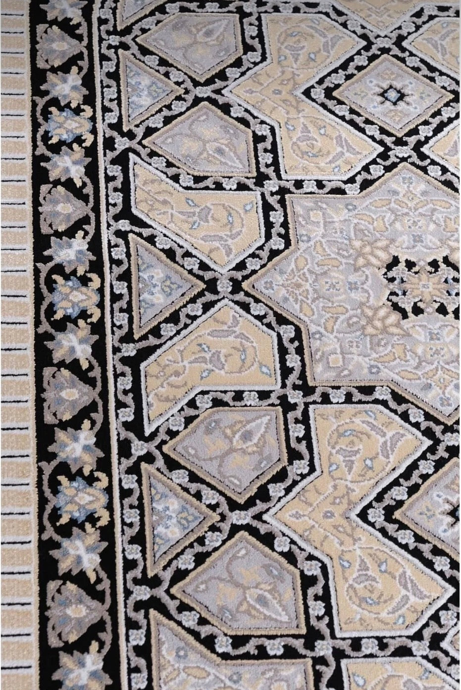 Luxury Woven Prayer Rug - Soft Acrylic & Natural Yarn Blend - Geometric Pattern - 70x110 cm