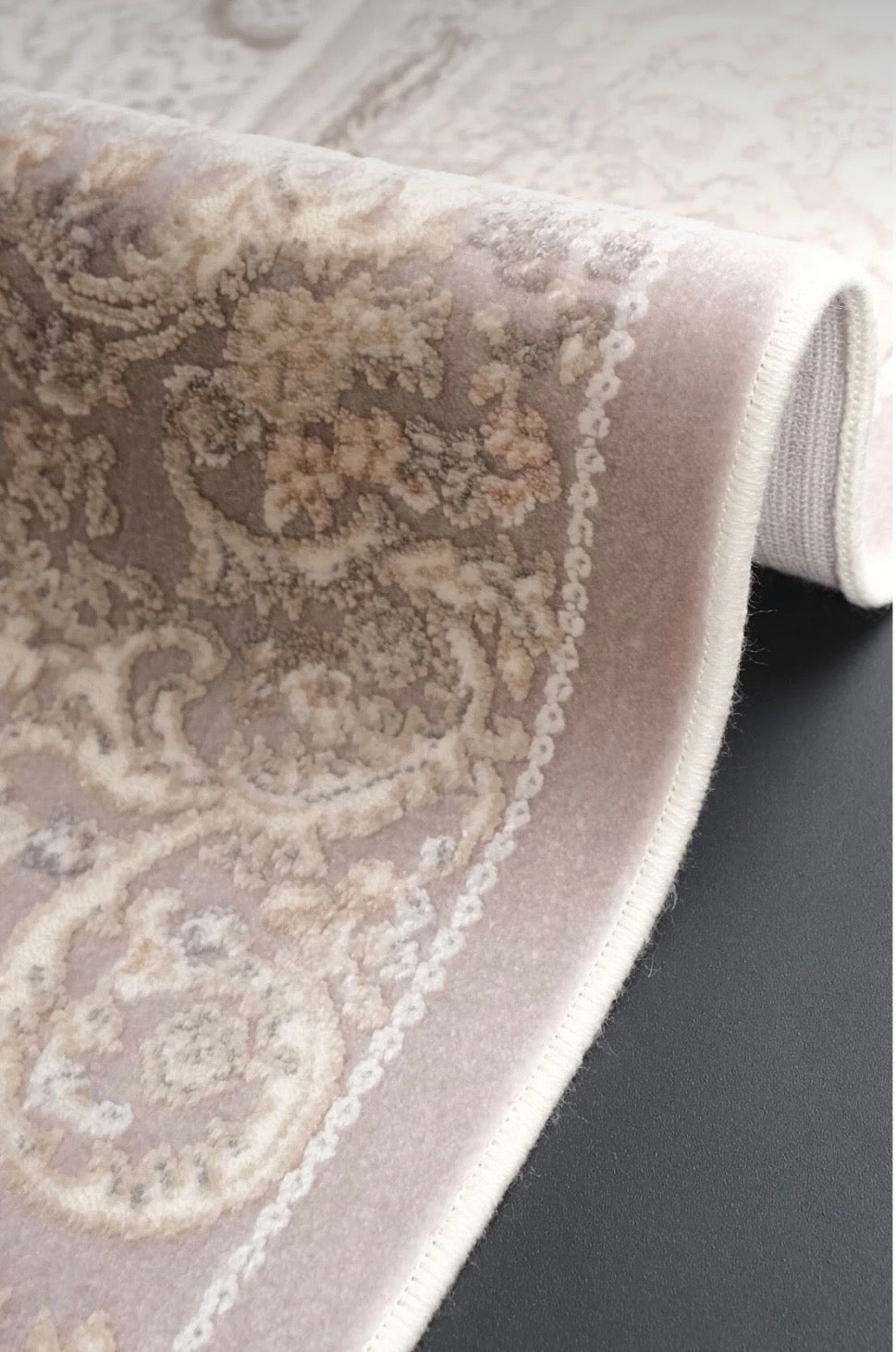 Luxury Woven Prayer Rug – 80 x 120 cm | Acrylic & Natural Yarn Blend | Soft, Elegant