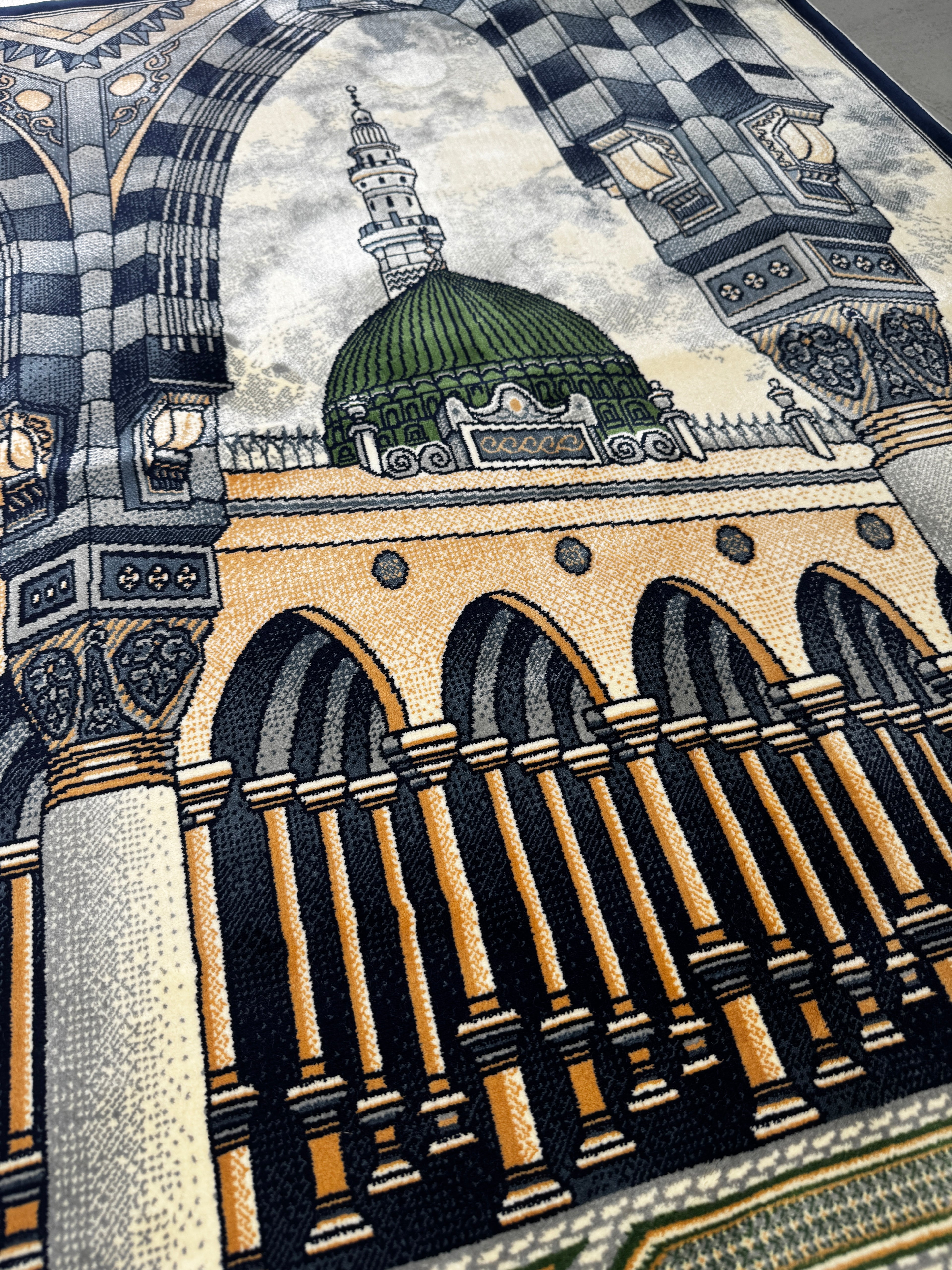 Luxury Medina Green Dome Prayer Rug  - Woven Islamic Mat - Al-Masjid an-Nabawi Design - 80x120cm